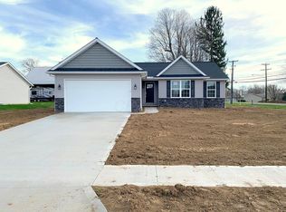 609 Creeks Edge Dr, Newark, OH