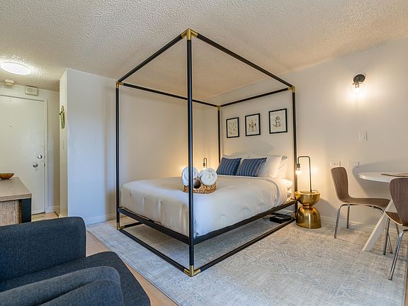 3rd image of 2463 Kuhio Ave APT 406