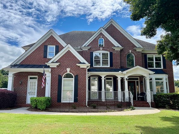 400 Lake Manor Trce