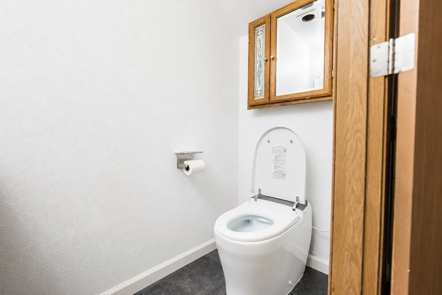 Spacious Tacoma Single Unit | 4827 S 56th St | $1950/mo. — Photo 4