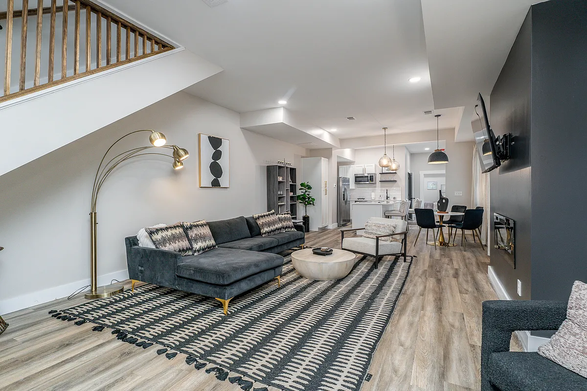 Living Room - 1230 Lee St
