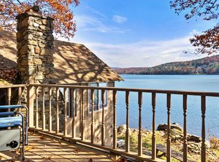 16 Chanterwood Rd, Lee, MA 01238