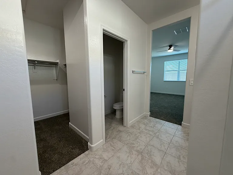2702 W Shepperd Ave — Photo 20