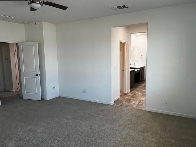 1614 Lion St — Photo 15