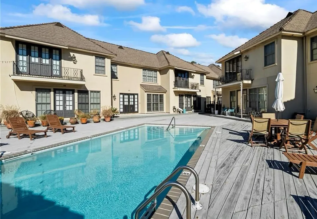 3 bed, 2.5 bath, 1750 sqft, $2,500 — Photo 2