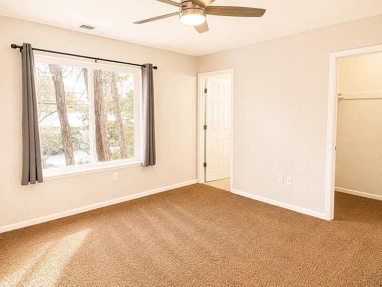Midtown Flats - Duplex — Photo 15