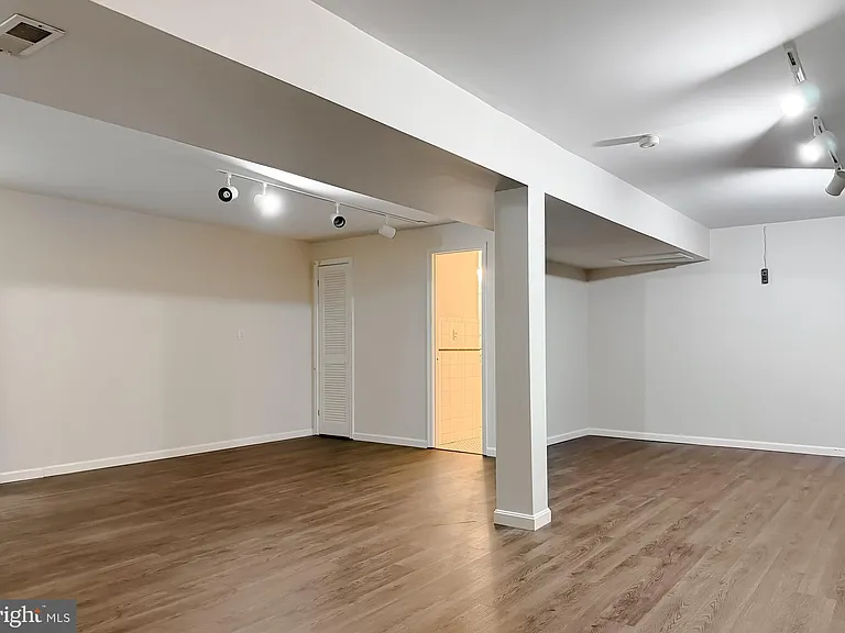 20797 Red Rose Ct — Photo 42