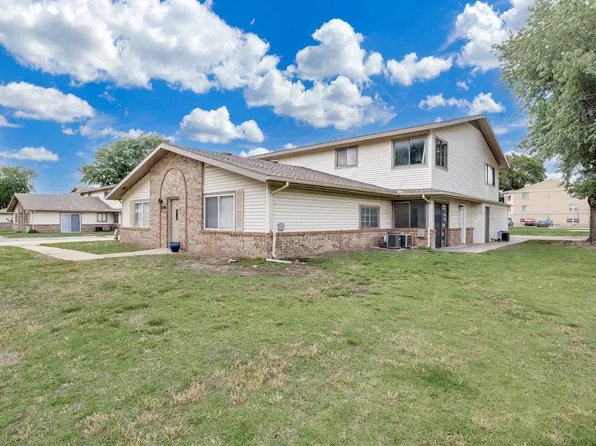 8700 W University St APT B, Wichita, KS 67209