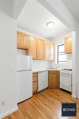 Rented by Bond New York | media 13