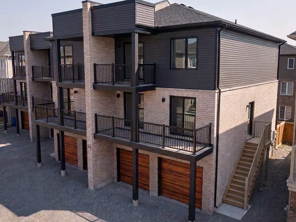 14 Wagon Ln E #5