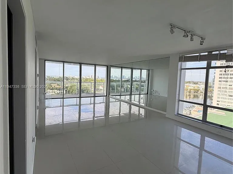 5750 Collins Ave #10F — Photo 12