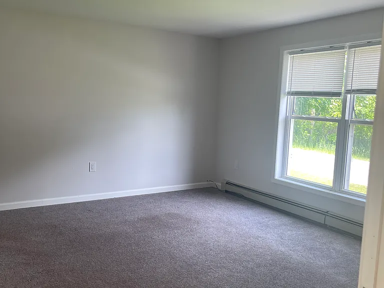 97 Downey Dr — Photo 10
