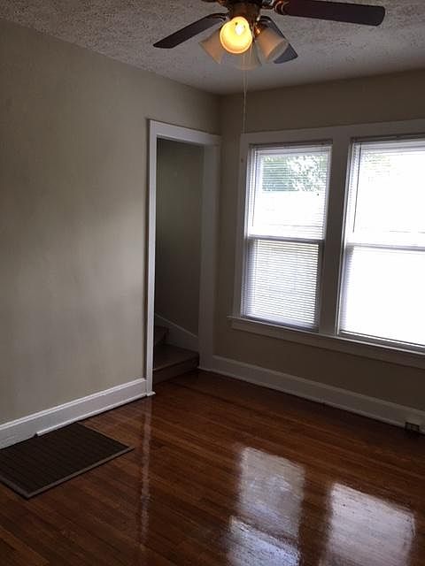 2nd image of 527 Bergen St