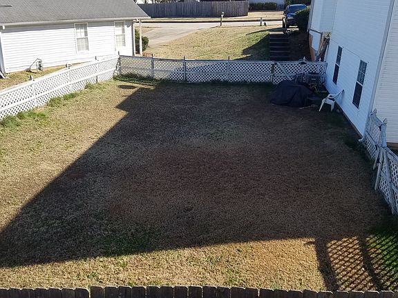 3rd image of 501 Lakecourt Dr