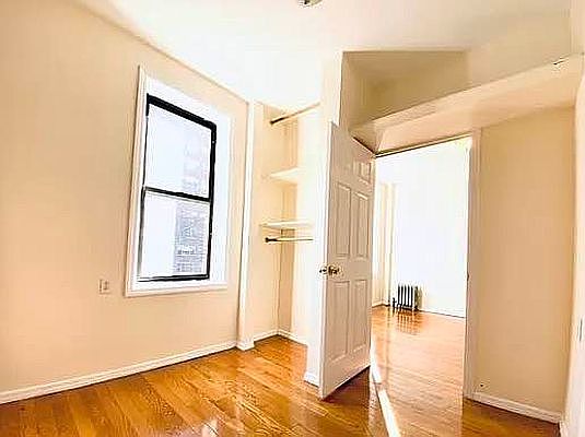 5th image of 714 Amsterdam Ave APT 9