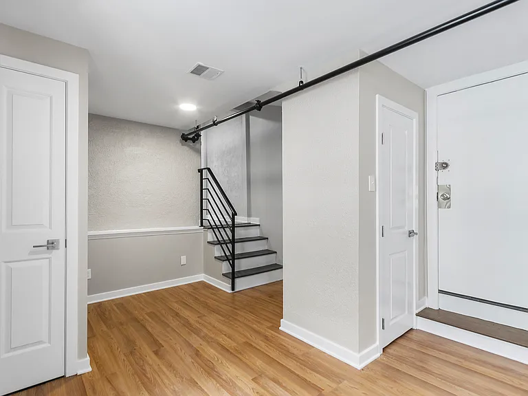 1929 Christian St #31 — Photo 6