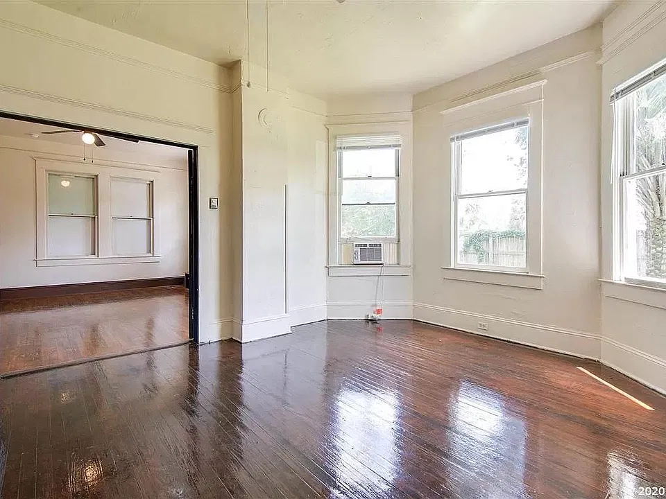 20 NW 8th St