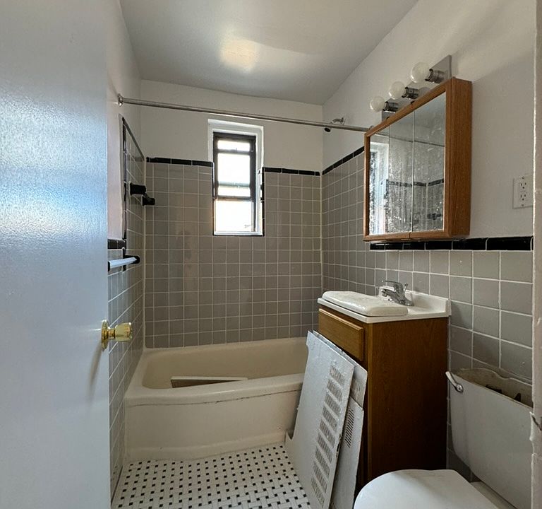 2nd image of 139-48 85th Dr #1B
