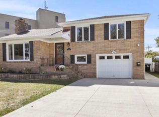 34 Pilgrim Rd, Tonawanda, NY 14150