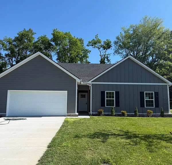124 Centennial Ln — Photo 1