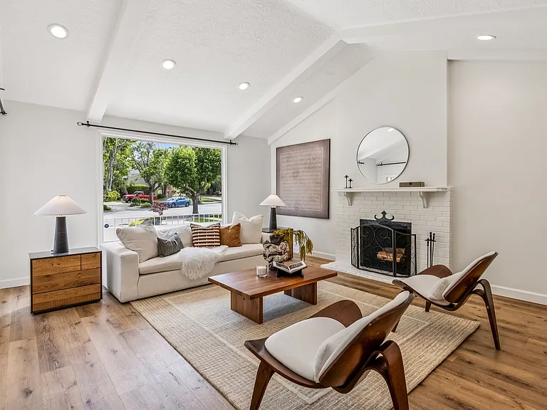 610 Hillcrest Blvd — Photo 10