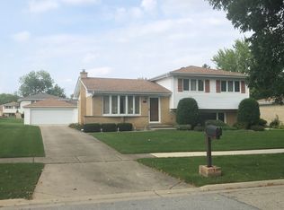 712 Groen Ln, Schaumburg, IL 60193