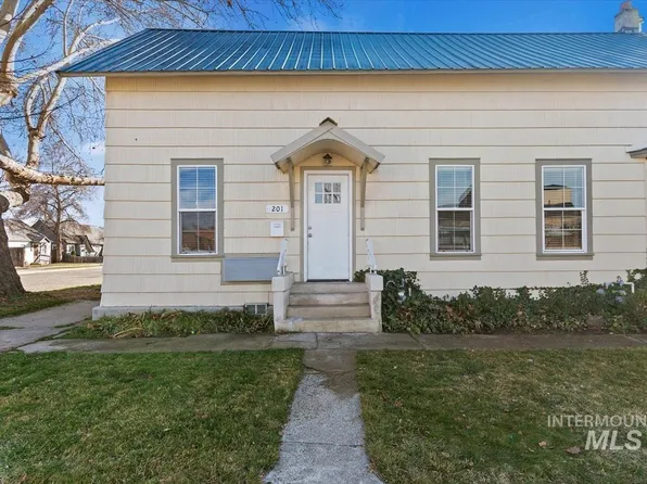 201 W 1st St, Emmett, ID 83617