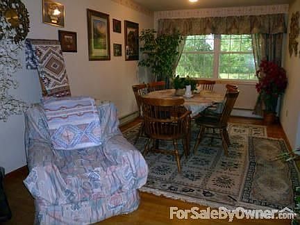 Dining Room - Upper Level