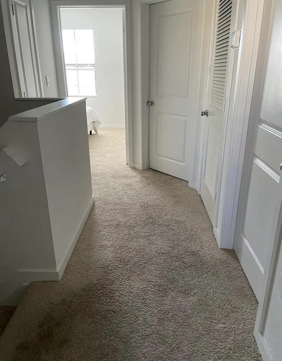 3 bed, 3.5 bath, 1580 sqft, $2,700 — Photo 2