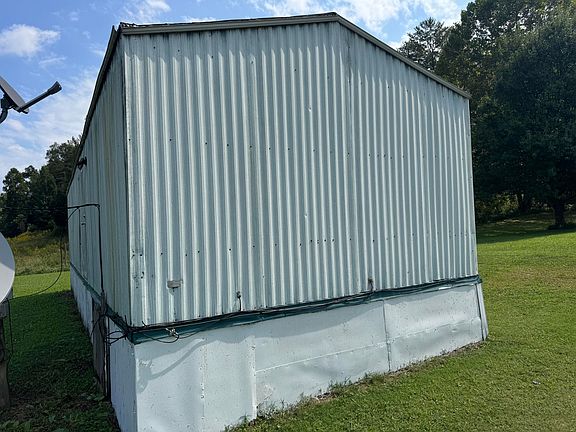 2nd image of 1303-1303 Hamblin Hollow Rd