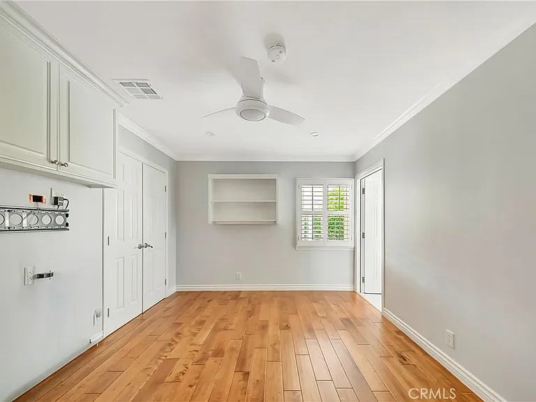 22907 Leonora Dr — Photo 27