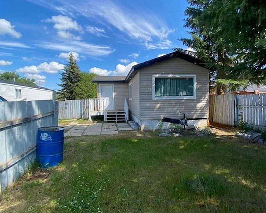 1st image of 10531 101st St