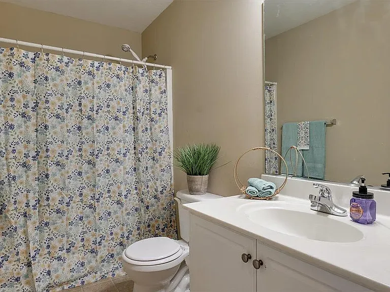 756 Keyes Dr — Photo 23
