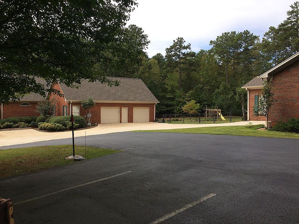 2nd image of 6900 Dorsett Shoals Rd