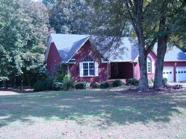 24532 Hickory Dr, Elkmont, AL 35620