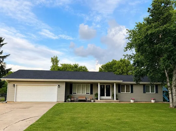 11688 Friends Ct, Argenta, IL 62501