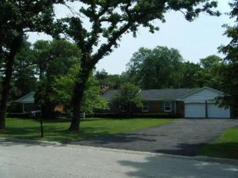 1st image of 987 Oak Knoll Dr