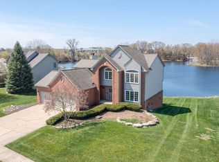 2196 Rolling Rock Dr, Brighton, MI