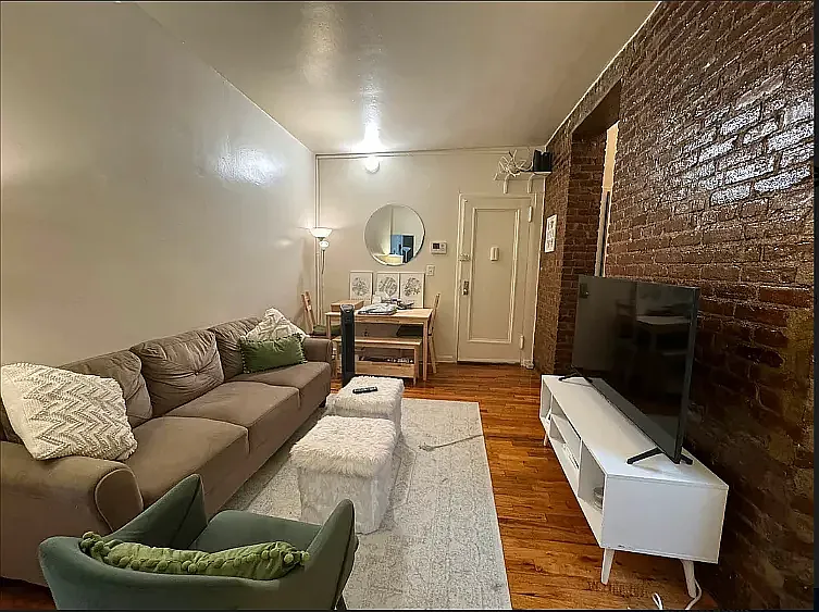 220 East 29th Street — Photo 2