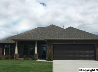 18211 Red Tail St, Athens, AL 35613