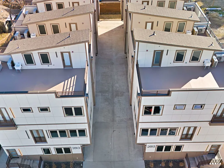 2815 Weisenberger St #201 — Photo 36