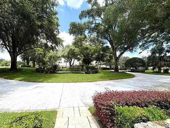 4th image of 1307 Sweetwater Club Blvd
