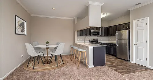 Glenmuir of Naperville Apartments Photo 1