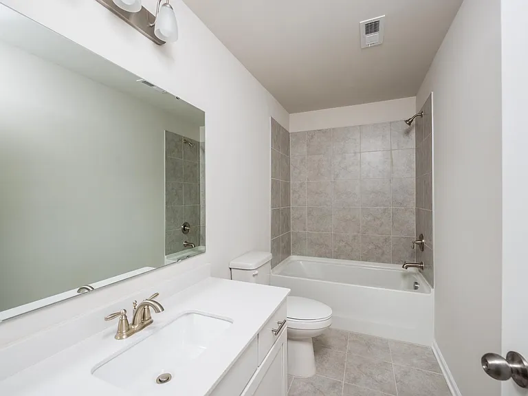 310 Planters Pl — Photo 21
