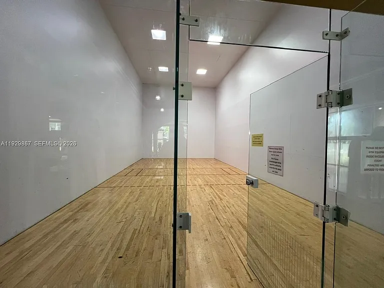 8000 N Nob Hill Rd #204 — Photo 25