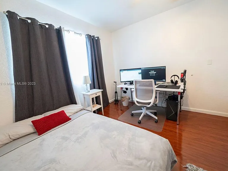 27860 SW 140th Ave #1 — Photo 2