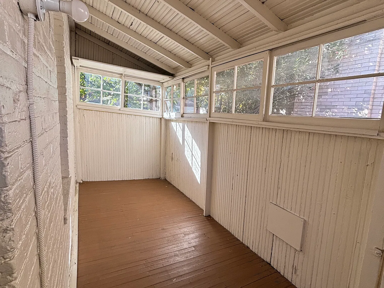 Charming Spacious Home w/ Near Congress Park! — Photo 3