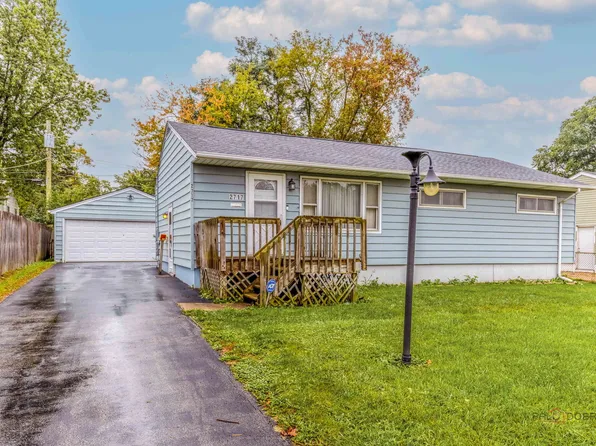 2717 Sunset Ave, Waukegan, IL 60087