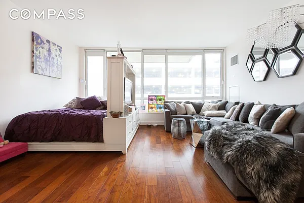 Sold by Compass | media 3