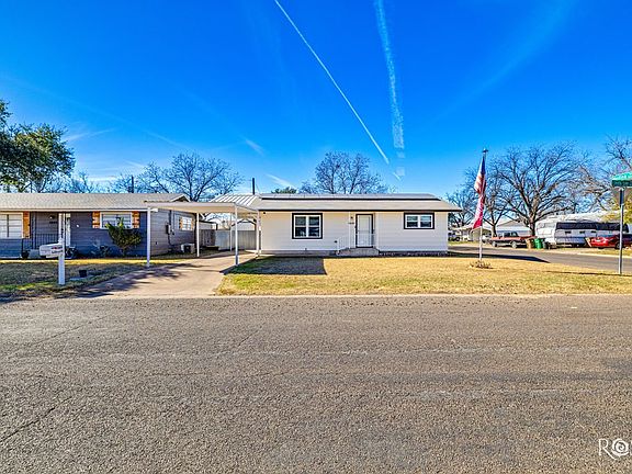 2nd image of 1601 Linda Lee Dr